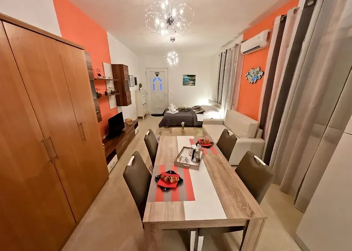 House Monte Cherpo Pola