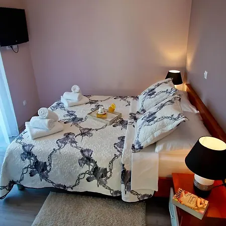 Semesterbostad House Monte Cherpo