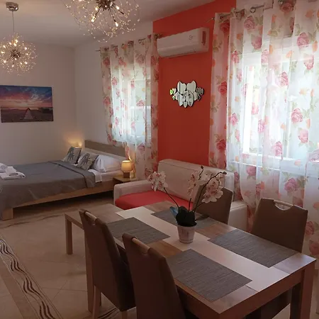 House Monte Cherpo *