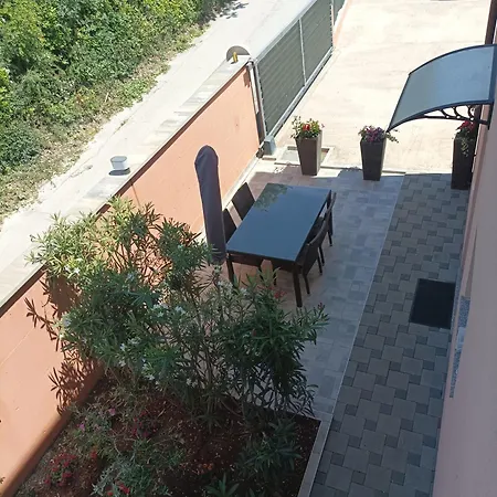 House Monte Cherpo Semesterbostad Pula