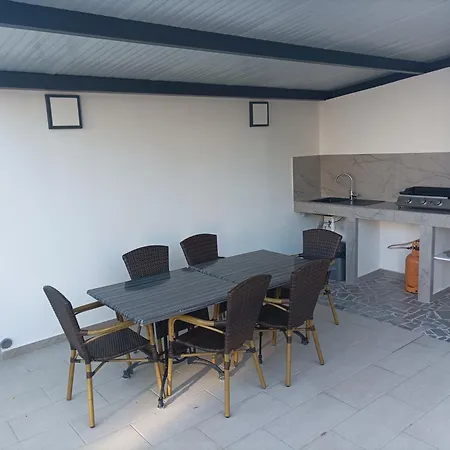 House Monte Cherpo *